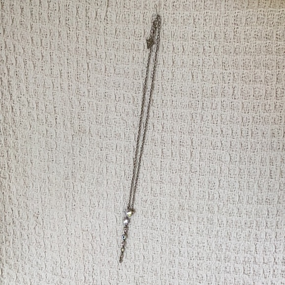 Guess Necklace - Picture 2 of 8